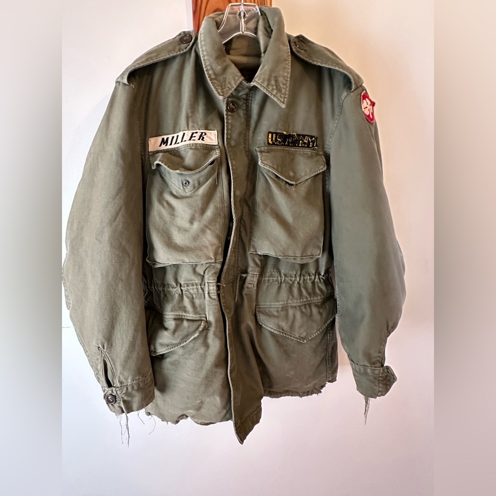 🌟RARE🌟 VINTAGE U.S. ARMY M51 FIELD VIETNAM JACKET. W/ LINING. PATCHED. MED REG